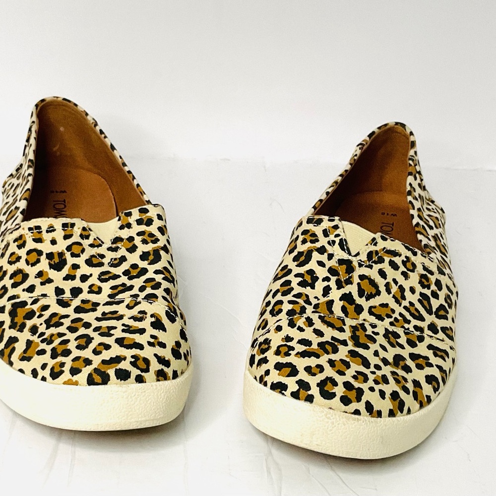 TOMS Leopard Print Canvas Slip-On Shoes Women’s 10